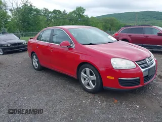 2009 Volkswagen Jetta SE с VIN 3VWRZ71K99M150637, выставлен на аукционе IAAI как лот 42262304 с пробегом 155 125 миль миль и . История ставок и продаж доступна на DreamBid. Изображение 1.