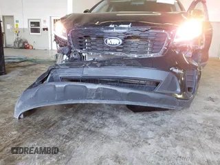2019 Kia Sorento LX with VIN 5XYPG4A30KG513370, listed as a IAAI auction lot 41548759 with 81,429 mi miles. Bid and sale history available at carsss.com. Image 6.