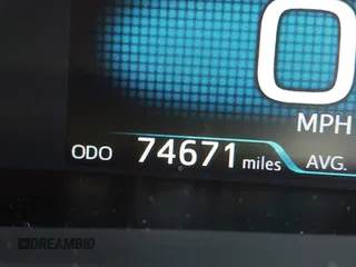 2017 Toyota Prius Two z VIN JTDKARFU1H3033538, wystawiony jako IAAI lot #42362770 z przebiegiem 74 671 mil mil oraz . Historia ofert i sprzedaży dostępna na DreamBid. Obrazek 15.