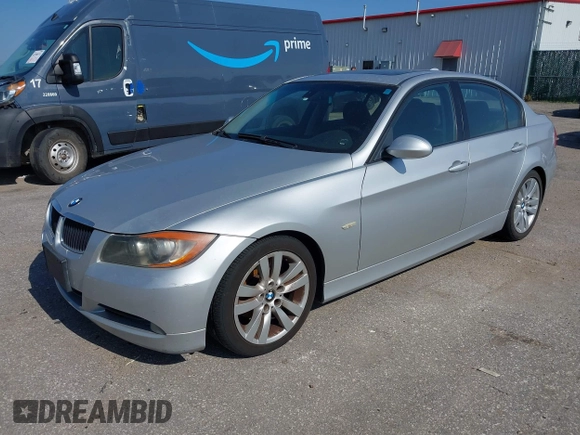 2006 BMW 3 Series 325i z VIN WBAVB135X6KR63138, wystawiony jako IAAI lot #42780102 z przebiegiem 205 000 mil mil oraz . Historia ofert i sprzedaży dostępna na DreamBid. Obrazek 2.