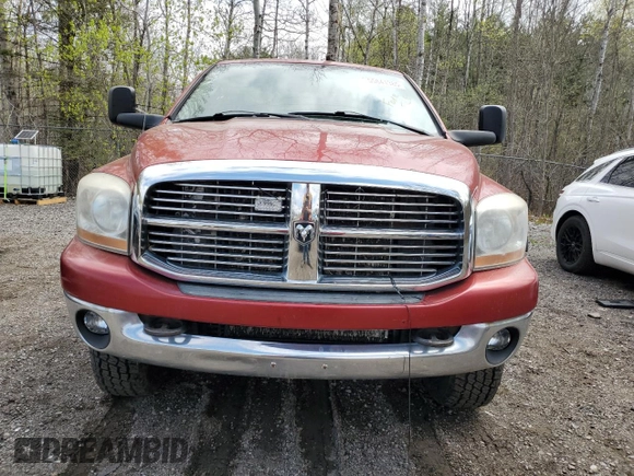 2006 Dodge 3500 SLT z VIN 3D7LX38C36G126808, wystawiony jako Copart lot #55841385 z przebiegiem 384 279 mil mil oraz Czysty tytuł • Clean title. Historia ofert i sprzedaży dostępna na DreamBid. Obrazek 5.