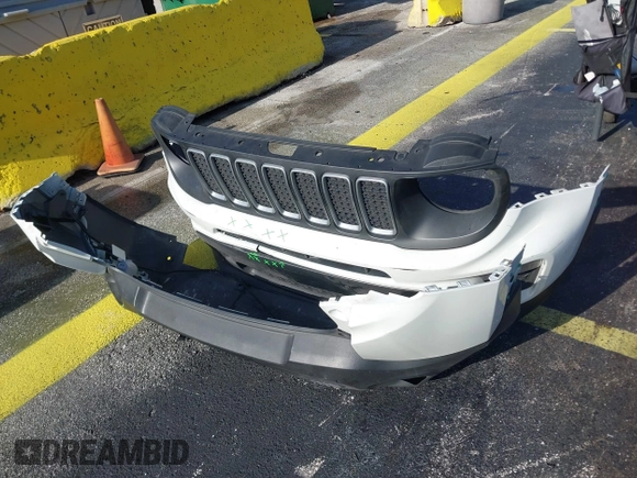 2023 Jeep Renegade Upland with VIN ZACNJDB10PPP68157, listed as a IAAI auction lot 41915461 with 19,640 mi miles and . Bid and sale history available at DreamBid. Image 12.