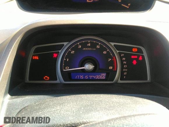 2006 Honda Civic LX z VIN 1HGFA16576L143648, wystawiony jako IAAI lot #42029309 z przebiegiem 177 515 mil mil oraz . Historia ofert i sprzedaży dostępna na DreamBid. Obrazek 7.