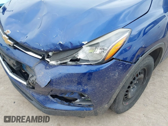 2017 Chevrolet Trax LS with VIN 3GNCJKSB0HL177786, listed as a IAAI auction lot 42016071 with 237,428 mi miles. Bid and sale history available at carsss.com. Image 6.