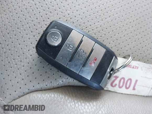 2015 Kia Sorento EX with VIN 5XYKU4A70FG630250, listed as a IAAI auction lot 41878246 with 86,078 mi miles. Bid and sale history available at carsss.com. Image 11.