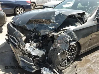 2021 Mercedes-Benz E 350 z VIN W1KZF8DB5MB001483, wystawiony jako IAAI lot #42030736 z przebiegiem Nie podano mil oraz . Historia ofert i sprzedaży dostępna na DreamBid. Obrazek 6.