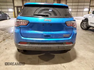 2018 Jeep Compass Sport z VIN 3C4NJCAB0JT251030, wystawiony jako Copart lot #55833785 z przebiegiem 103 713 mil mil oraz Czysty tytuł • Clean title. Historia ofert i sprzedaży dostępna na DreamBid. Obrazek 6.