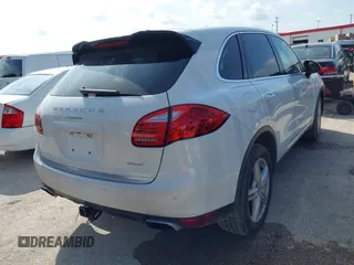 2014 Porsche Cayenne Diesel с VIN WP1AF2A22ELA34301, выставлен на аукционе IAAI как лот 42749071 с пробегом 126 593 миль миль и . История ставок и продаж доступна на DreamBid. Изображение 4.