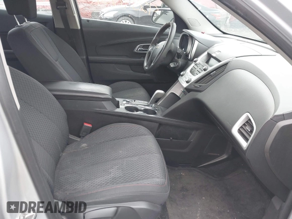 2013 Chevrolet Equinox LS z VIN 2GNFLCEK5D6281875, wystawiony jako IAAI lot #42390701 z przebiegiem 218 296 mil mil oraz . Historia ofert i sprzedaży dostępna na DreamBid. Obrazek 5.