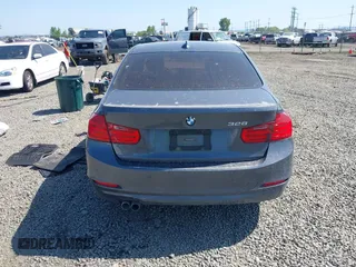 2014 BMW 3 Series 328i z VIN WBA3C1C58EK107050, wystawiony jako IAAI lot #42141433 z przebiegiem Nie podano mil oraz . Historia ofert i sprzedaży dostępna na DreamBid. Obrazek 15.