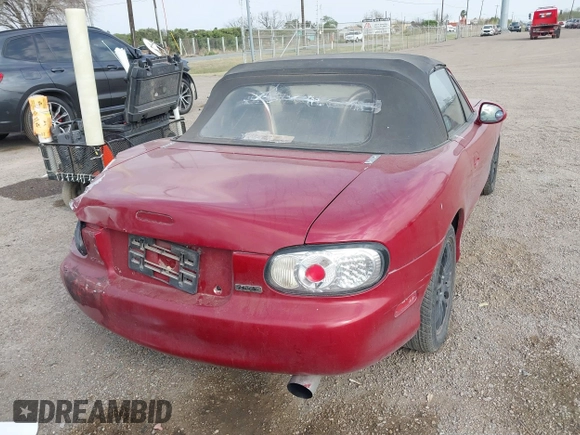 1999 Mazda MX-5 Miata z VIN JM1NB3531X0129508, wystawiony jako IAAI lot #41601347 z przebiegiem 156 702 mil mil oraz . Historia ofert i sprzedaży dostępna na DreamBid. Obrazek 4.