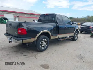 1999 Ford F-150 XL z VIN 2FTRX08L8XCA05595, wystawiony jako IAAI lot #42219555 z przebiegiem 213 636 mil mil oraz . Historia ofert i sprzedaży dostępna na DreamBid. Obrazek 4.