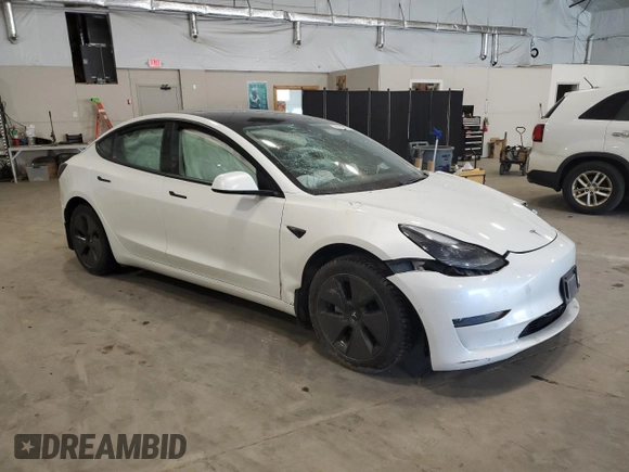 2021 Tesla Model 3 Standard Range Plus z VIN 5YJ3E1EA7MF986964, wystawiony jako Copart lot #55119995 z przebiegiem Nie podano mil oraz Szkody całkowita. Historia ofert i sprzedaży dostępna na DreamBid. Obrazek 4.