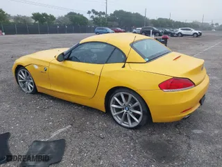 2011 BMW Z4 sDrive35i with VIN WBALM7C58BE383383, listed as a IAAI auction lot 41381714 with NaN miles. Bid and sale history available at carsss.com. Image 3.