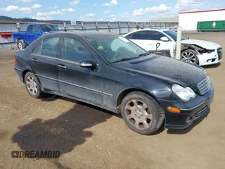 2005 Mercedes-Benz C 240 z VIN WDBRF81J45F691127, wystawiony jako IAAI lot #42493389 z przebiegiem 238 706 mil mil oraz . Historia ofert i sprzedaży dostępna na DreamBid. Obrazek 1.