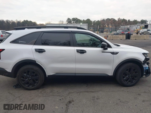 2022 Kia Sorento X-Line S with VIN 5XYRLDLC5NG072566, listed as a IAAI auction lot 41297519 with 52,365 mi miles. Bid and sale history available at carsss.com. Image 13.