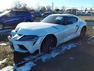 2022 Toyota GR Supra 3.0 with VIN WZ1DB0C08NW053137, listed as a IAAI auction lot 41267836 with 1 mi miles. Bid and sale history available at carsss.com. Image 17.