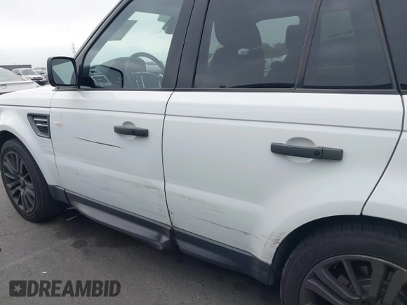 2011 Land Rover Range Rover Sport HSE Lux with VIN SALSK2D40BA271951, listed as a IAAI auction lot 42533639 with 170,011 mi miles and . Bid and sale history available at DreamBid. Image 6.