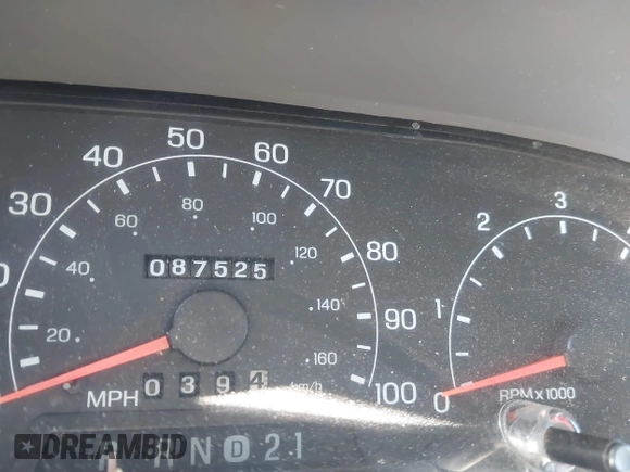 2001 Ford F-350 XL with VIN 1FTSF31L01EB57159, listed as a IAAI auction lot 41605363 with 87,526 mi miles and . Bid and sale history available at DreamBid. Image 7.