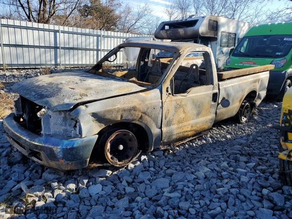 2001 Ford Super Duty F-250 XL with VIN 1FTNF20S81EC59308, listed as a Copart auction lot 81049684 with 0 mi miles and Salvage Title. Bid and sale history available at carsss.com. Image 1.