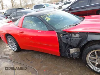 1999 Chevrolet Corvette with VIN 1G1YY22G1X5121773, listed as a IAAI auction lot 41478542 with 73,023 mi miles. Bid and sale history available at carsss.com. Image 14.