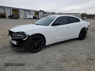 2020 Dodge Charger SXT z VIN 2C3CDXBG3LH166862, wystawiony jako Copart lot #82158944 z przebiegiem 103 878 mil mil oraz Szkody całkowita. Historia ofert i sprzedaży dostępna na DreamBid. Obrazek 1.
