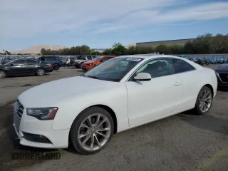 2014 Audi A5 Premium z VIN WAUCFAFRXEA016664, wystawiony jako Copart lot #54360435 z przebiegiem 99 802 mil mil oraz Szkoda całkowita • Salvage title. Historia ofert i sprzedaży dostępna na DreamBid. Obrazek 1.