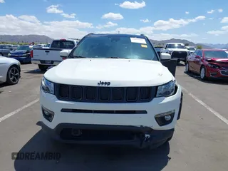 2021 Jeep Compass Latitude z VIN 3C4NJCBBXMT603940, wystawiony jako IAAI lot #42079547 z przebiegiem 70 076 mil mil oraz . Historia ofert i sprzedaży dostępna na DreamBid. Obrazek 12.