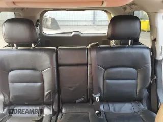 2014 Toyota Land Cruiser z VIN JTMHY7AJ5E4023950, wystawiony jako Copart lot #51245905 z przebiegiem 101 561 mil mil oraz Czysty tytuł • Clean title. Historia ofert i sprzedaży dostępna na DreamBid. Obrazek 10.