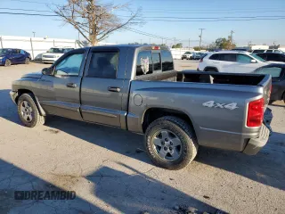 2006 Dodge Dakota SLT with VIN 1D7HW48K46S624630, listed as a Copart auction lot 76592394 with 135,679 mi miles and Salvage Title. Bid and sale history available at carsss.com. Image 2.
