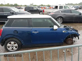 2018 MINI Hardtop Cooper with VIN WMWXP5C50J2G64237, listed as a IAAI auction lot 42460160 with Not provided miles and . Bid and sale history available at DreamBid. Image 12.