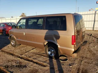 1999 Chevrolet Astro with VIN 1GNEL19W8XB173300, listed as a Copart auction lot 80315574 with 166,315 mi miles and Salvage Title. Bid and sale history available at carsss.com. Image 2.