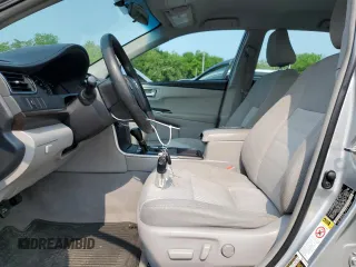 2015 Toyota Camry XLE z VIN 4T4BF1FK2FR512934, wystawiony jako Copart lot #59478725 z przebiegiem 165 935 mil mil oraz Szkoda całkowita • Salvage title. Historia ofert i sprzedaży dostępna na DreamBid. Obrazek 7.