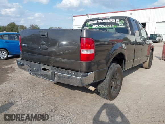 2006 Ford F-150 STX z VIN 1FTRX12W86NA01130, wystawiony jako IAAI lot #41690557 z przebiegiem 261 315 mil mil oraz . Historia ofert i sprzedaży dostępna na DreamBid. Obrazek 4.