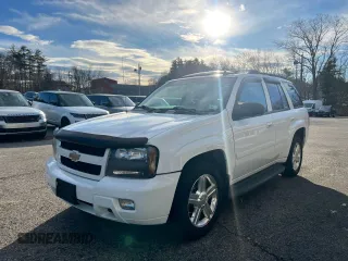 2008 Chevrolet TrailBlazer 1LT with VIN 1GNDT13S28218243, listed as a Copart auction lot 41378805 with 212,382 mi miles and Clean Title. Bid and sale history available at DreamBid. Image 2.