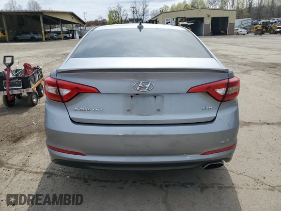 2015 Hyundai Sonata Eco z VIN 5NPE24AA4FH130647, wystawiony jako Copart lot #53502695 z przebiegiem 133 869 mil mil oraz Czysty tytuł • Clean title. Historia ofert i sprzedaży dostępna na DreamBid. Obrazek 6.