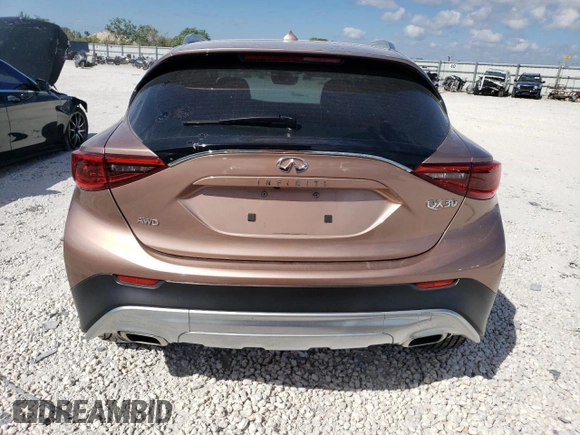 2018 Infiniti QX30 Premium with VIN SJKCH5CR9JA050224, listed as a Copart auction lot 52298433 with 41,829 mi miles. Bid and sale history available at carsss.com. Image 6.