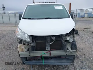 2017 Nissan NV200 S z VIN 3N6CM0KN3HK697546, wystawiony jako IAAI lot #41560058 z przebiegiem 406 357 mil mil oraz . Historia ofert i sprzedaży dostępna na DreamBid. Obrazek 13.