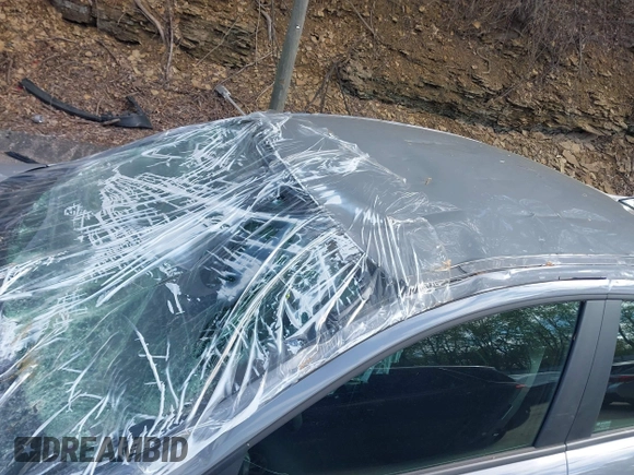 2024 Hyundai Ioniq 6 SEL z VIN KMHM34AC0RA076572, wystawiony jako IAAI lot #42188178 z przebiegiem 1 828 mil mil oraz . Historia ofert i sprzedaży dostępna na DreamBid. Obrazek 6.