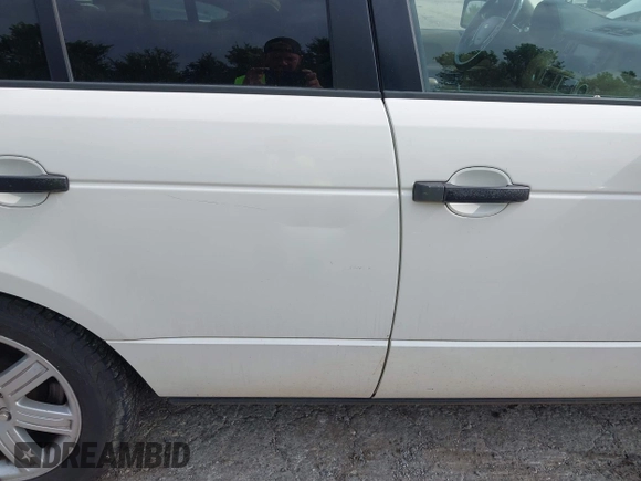 2008 Land Rover Range Rover HSE with VIN SALMF15488A279729, listed as a IAAI auction lot 42630594 with Not provided miles and . Bid and sale history available at DreamBid. Image 6.