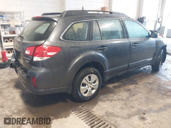 2011 Subaru Outback 2.5i with VIN 4S4BRBAC8B3424672, listed as a IAAI auction lot 41997843 with 62,154 mi miles. Bid and sale history available at carsss.com. Image 4.