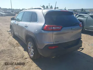 2018 Jeep Cherokee Latitude with VIN 1C4PJLCX1JD531305, listed as a IAAI auction lot 39712464 with 109,804 mi miles. Bid and sale history available at carsss.com. Image 3.