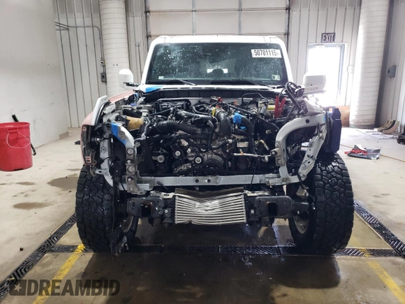 2023 Ford Bronco z VIN 1FMEE5DP3PLB07107, wystawiony jako Copart lot #50701115 z przebiegiem 12 807 mil mil oraz Szkoda całkowita • Salvage title. Historia ofert i sprzedaży dostępna na DreamBid. Obrazek 5.