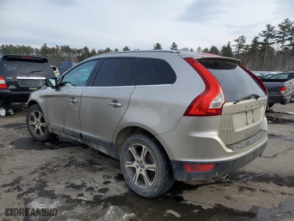 2013 Volvo XC60 T6 with VIN YV4902DZ6D2387012, listed as a Copart auction lot 45647295 with 0 mi miles and Salvage Title. Bid and sale history available at carsss.com. Image 2.