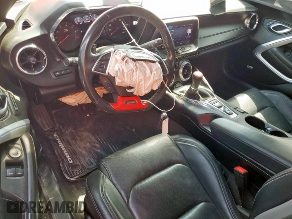 2019 Chevrolet Camaro 2SS z VIN 1G1FG1R71K0114323, wystawiony jako Copart lot #55443045 z przebiegiem 112 399 mil mil oraz Szkoda całkowita • Salvage title. Historia ofert i sprzedaży dostępna na DreamBid. Obrazek 8.