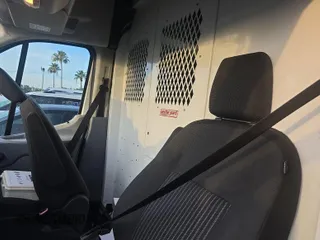 2018 Ford Transit с VIN 1FTYR3XG9JKA85925, выставлен на аукционе IAAI как лот 42786939 с пробегом 147 544 миль миль и . История ставок и продаж доступна на DreamBid. Изображение 3.