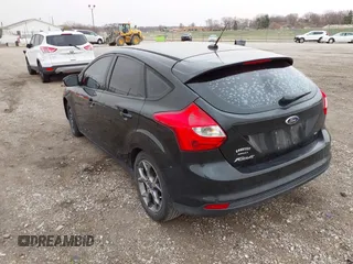 2014 Ford Focus SE with VIN 1FADP3K29EL118525, listed as a IAAI auction lot 41843058 with 153,158 mi miles. Bid and sale history available at carsss.com. Image 3.