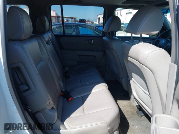 2013 Honda Pilot EX-L with VIN 5FNYF3H59DB023268, listed as a IAAI auction lot 41820375 with 157,097 mi miles. Bid and sale history available at carsss.com. Image 8.