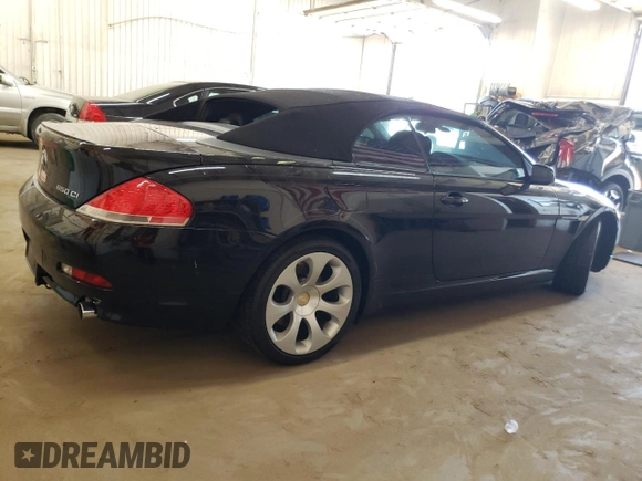 2004 BMW 6 Series 645Ci z VIN WBAEK73414B321589, wystawiony jako Copart lot #54207984 z przebiegiem 127 936 mil mil oraz Szkoda całkowita • Salvage title. Historia ofert i sprzedaży dostępna na DreamBid. Obrazek 3.