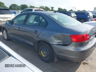 2011 Volkswagen Jetta SE with VIN 3VWDX7AJ4BM324160, listed as a IAAI auction lot 42505233 with 181,277 mi miles and . Bid and sale history available at DreamBid. Image 3.
